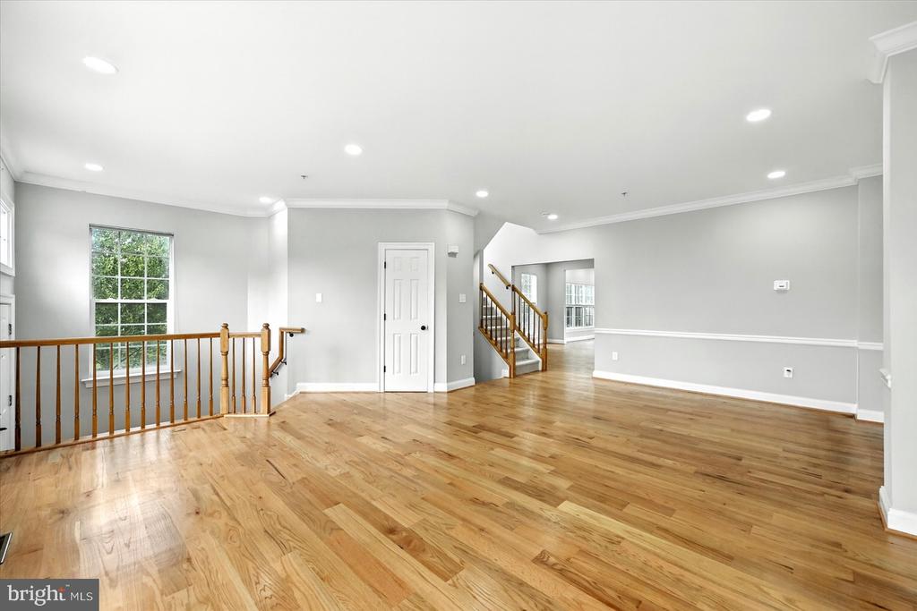 9828 SNOW BIRD LANE