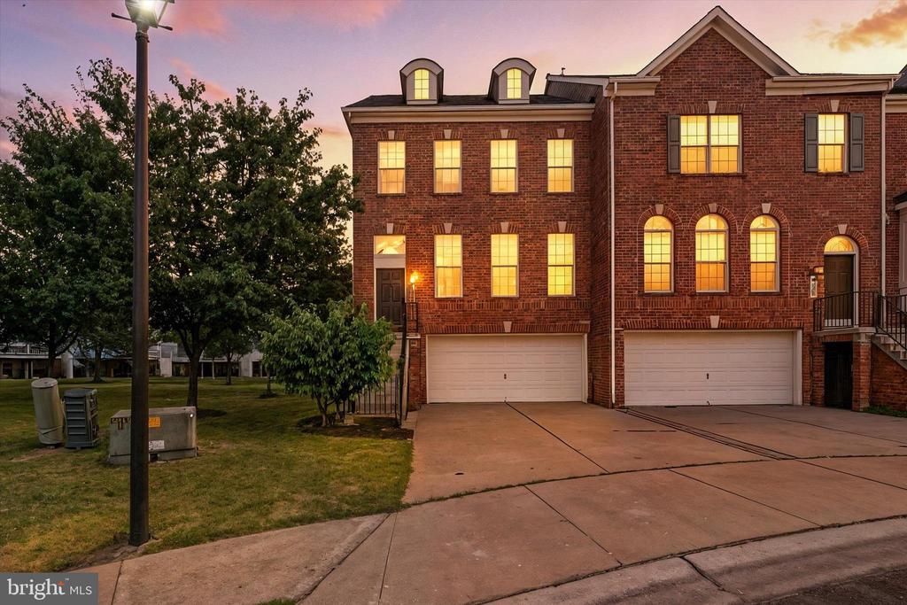 9828 SNOW BIRD LANE