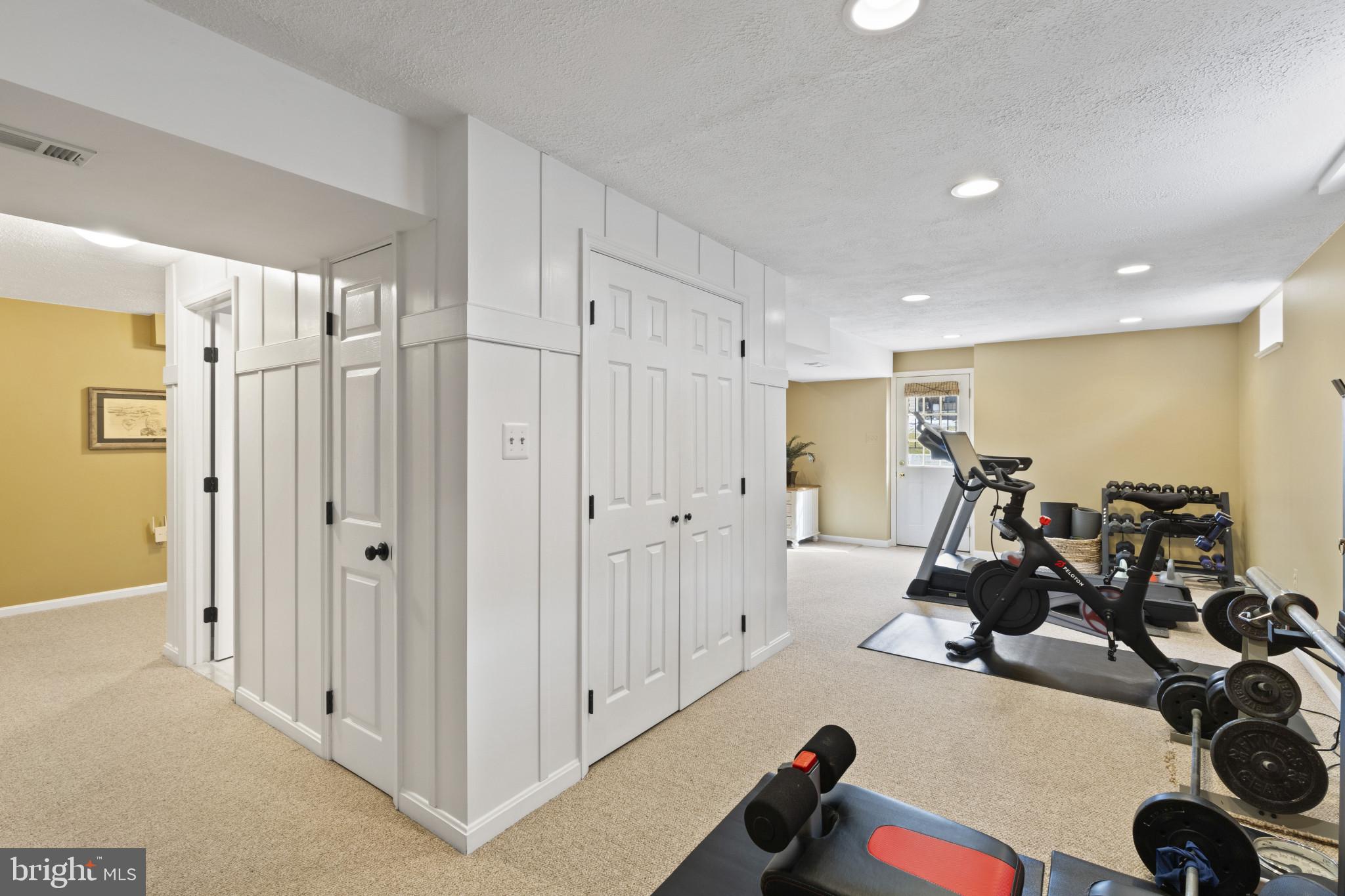 6727 BURNBRIDGE HUNT COURT