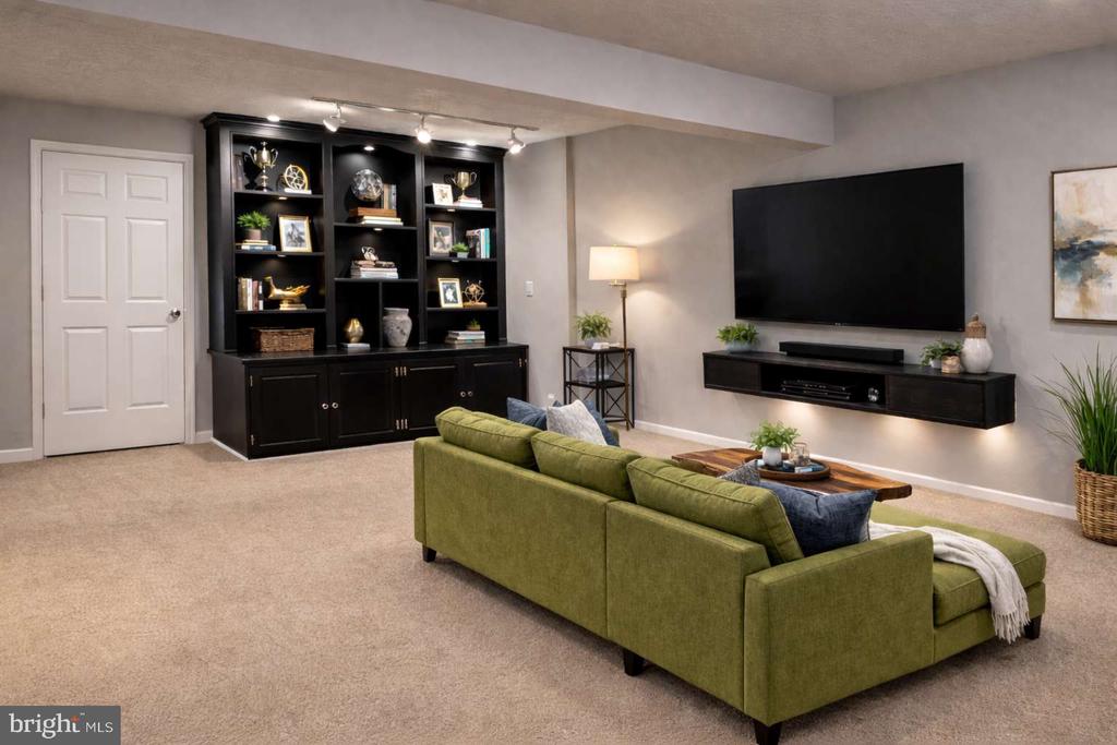 8015 BRIGHTWOOD COURT