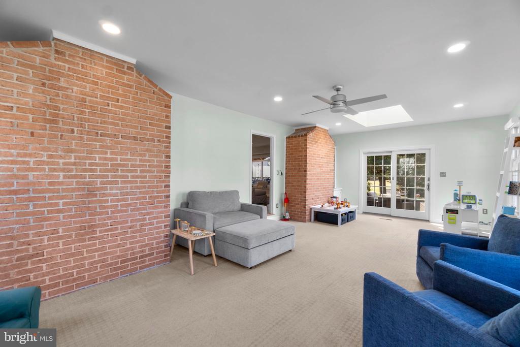 10202 SUNWAY TERRACE
