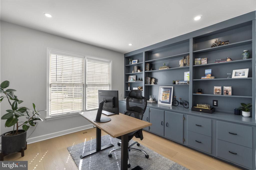 10202 SUNWAY TERRACE
