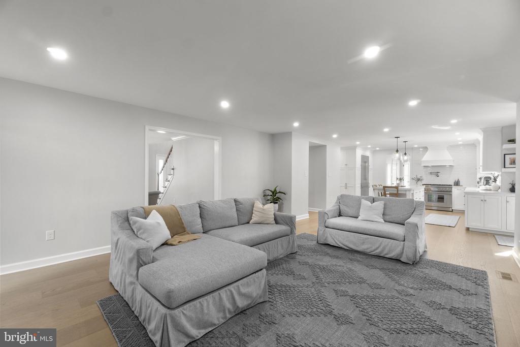 10202 SUNWAY TERRACE