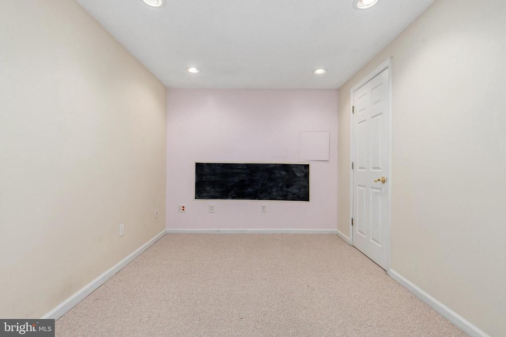 6465 WESLEY LANE