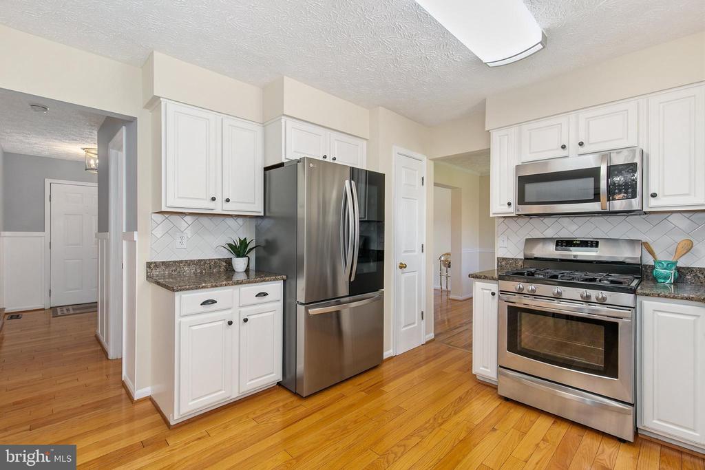6465 WESLEY LANE