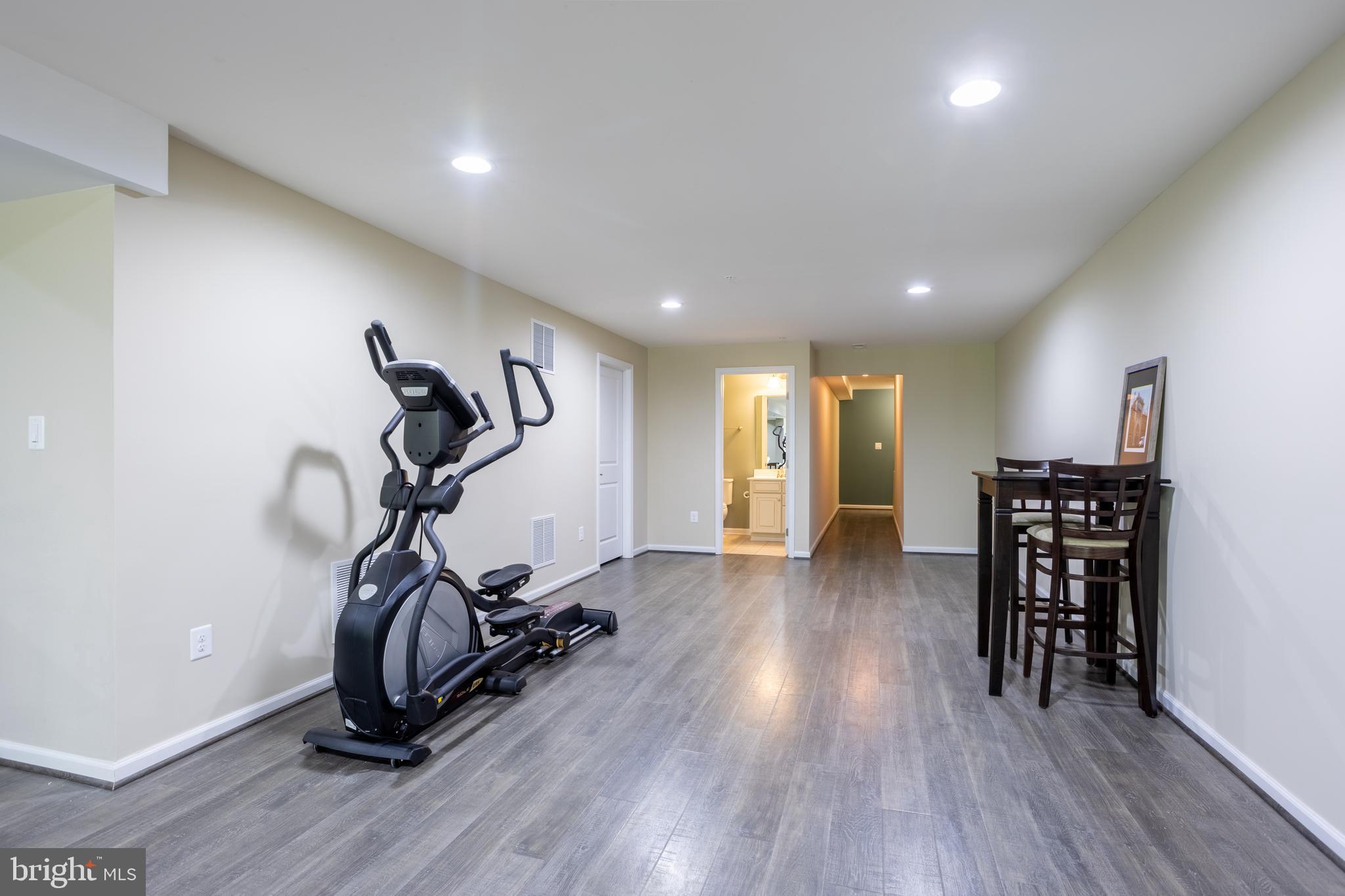 6486 PARK FOREST CIRCLE