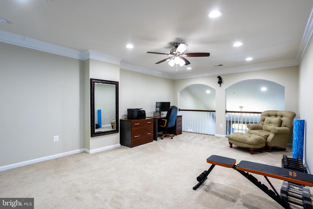 6486 PARK FOREST CIRCLE