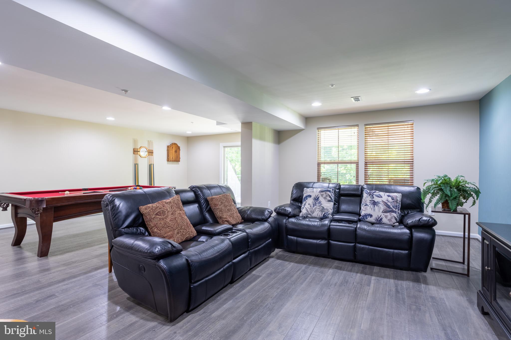 6486 PARK FOREST CIRCLE