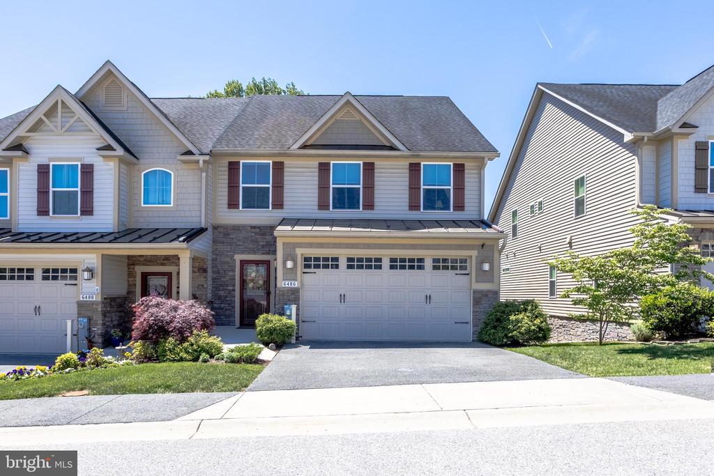 6486 PARK FOREST CIRCLE
