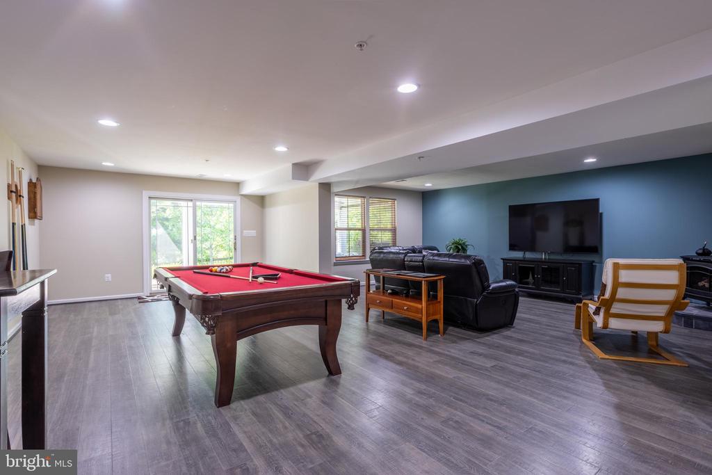 6486 PARK FOREST CIRCLE