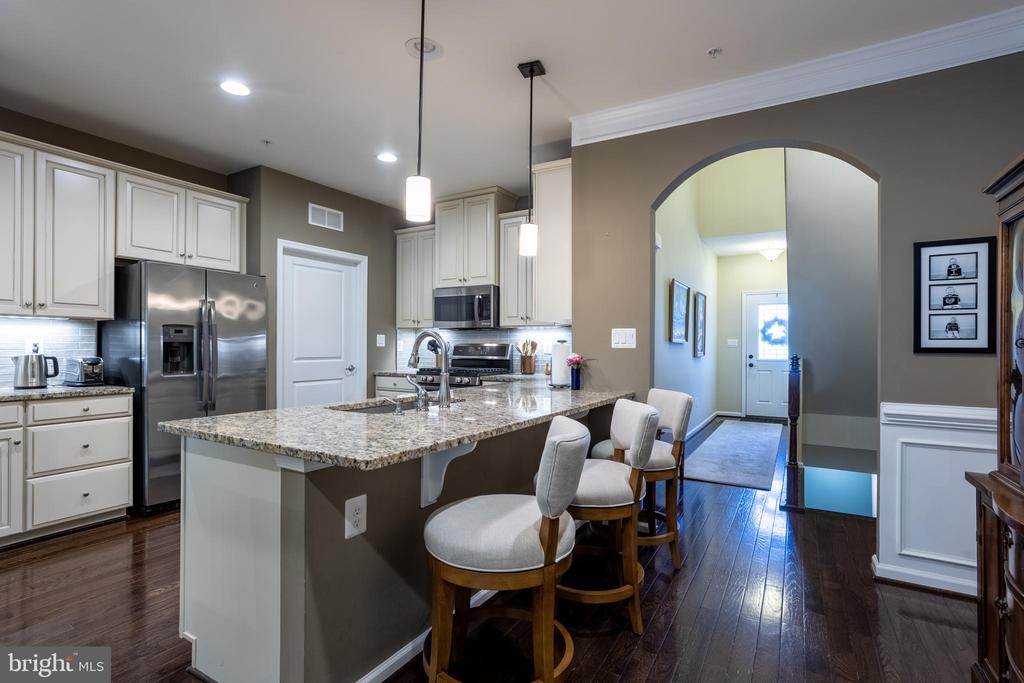 6486 PARK FOREST CIRCLE