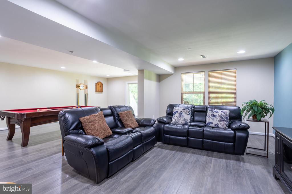 6486 PARK FOREST CIRCLE