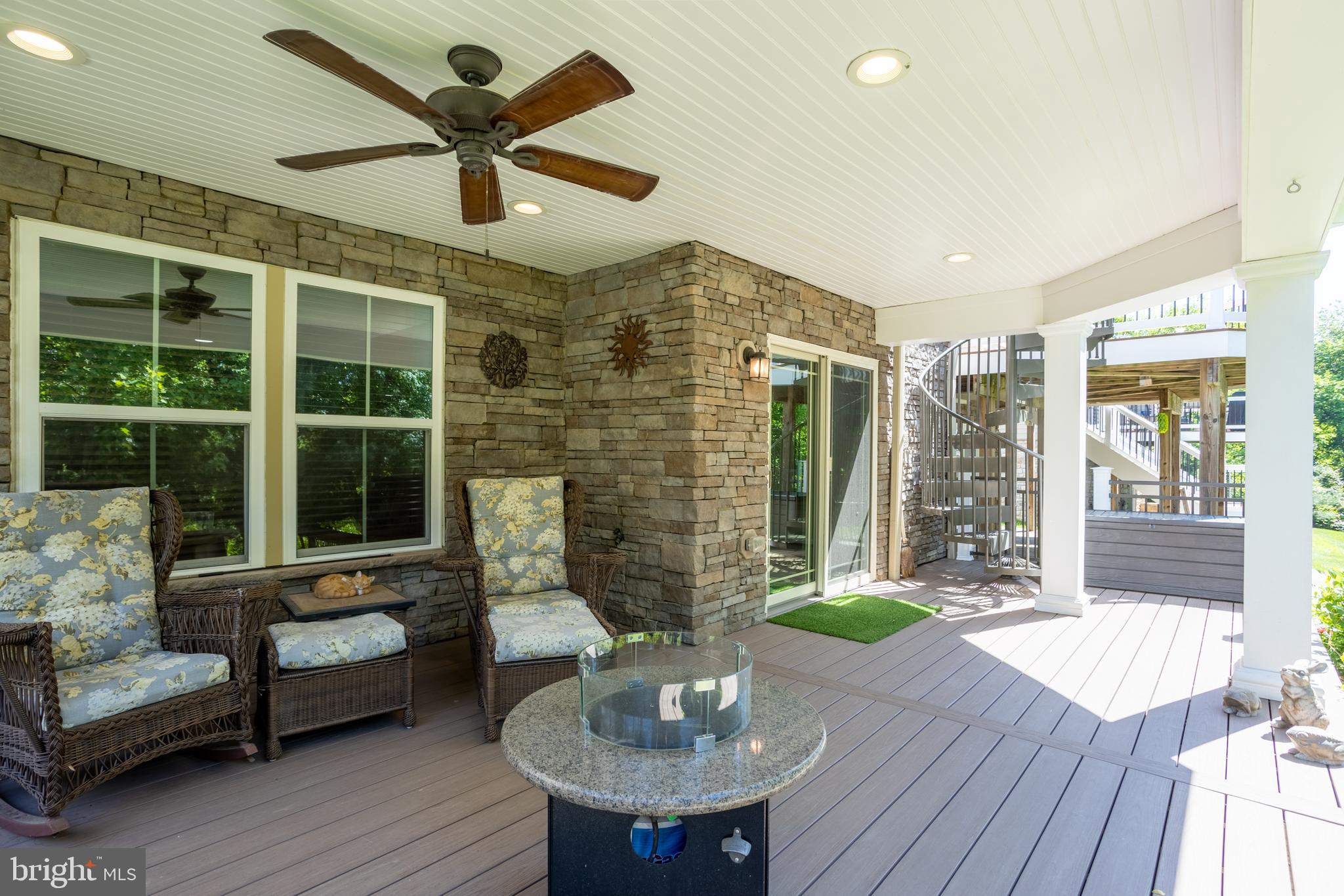 6486 PARK FOREST CIRCLE