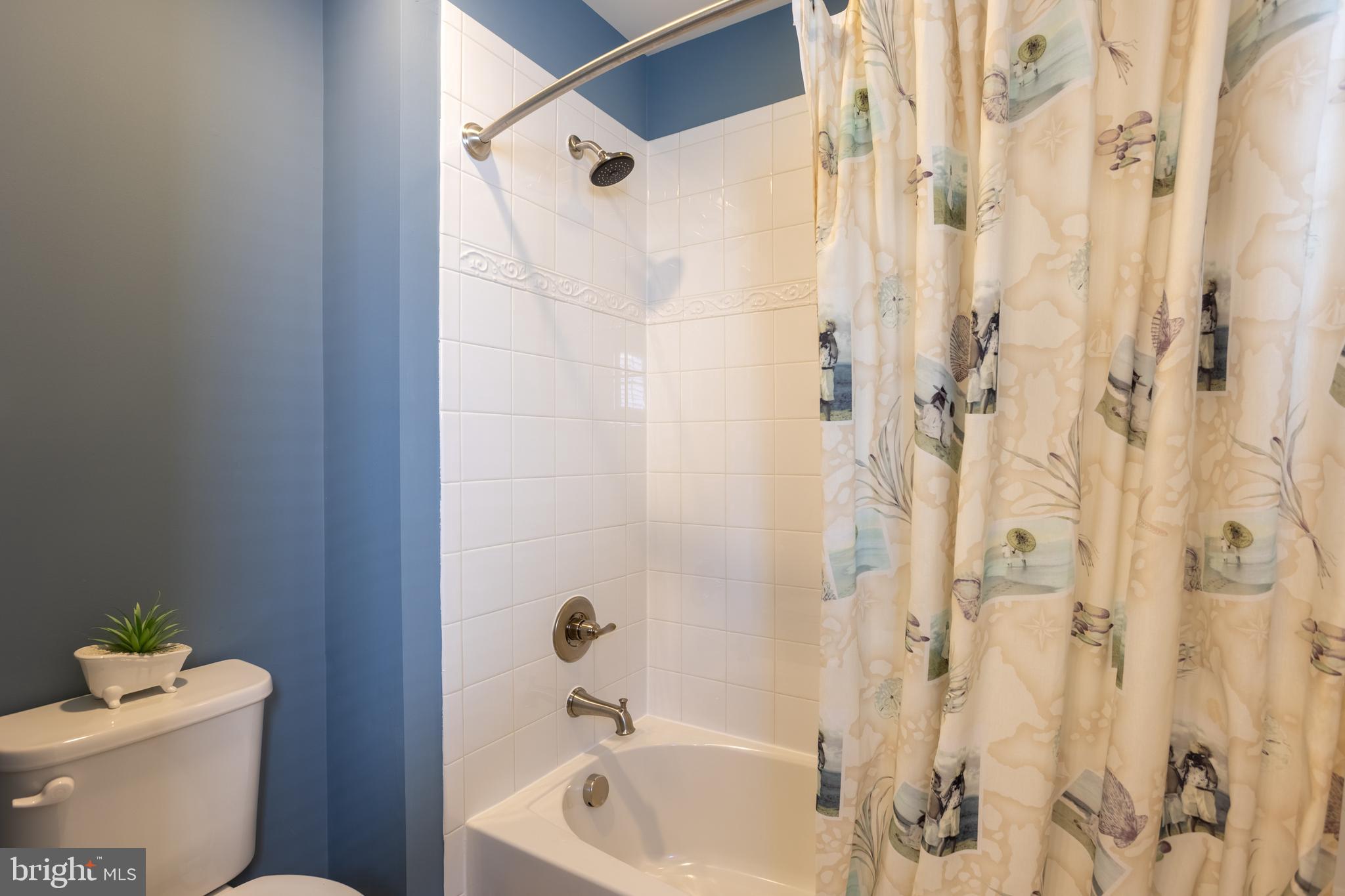 6486 PARK FOREST CIRCLE