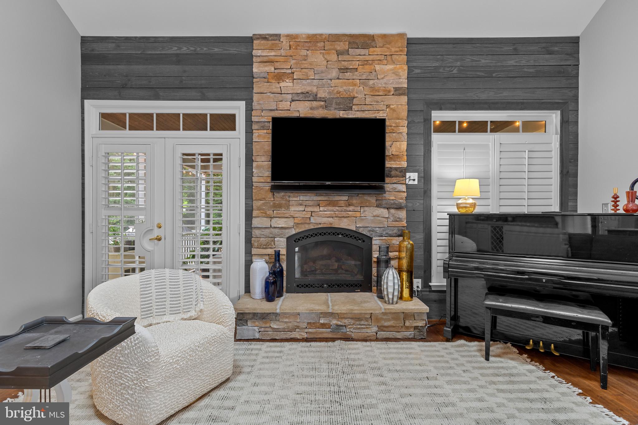 7246 PEBBLE CREEK DRIVE 25