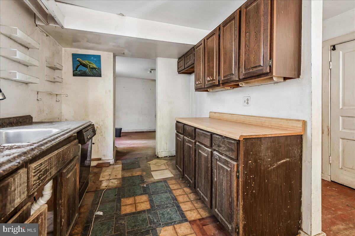 8472 FREDERICK ROAD