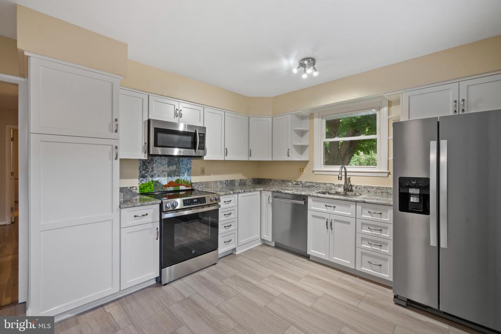 3738 CROSS BOW COURT