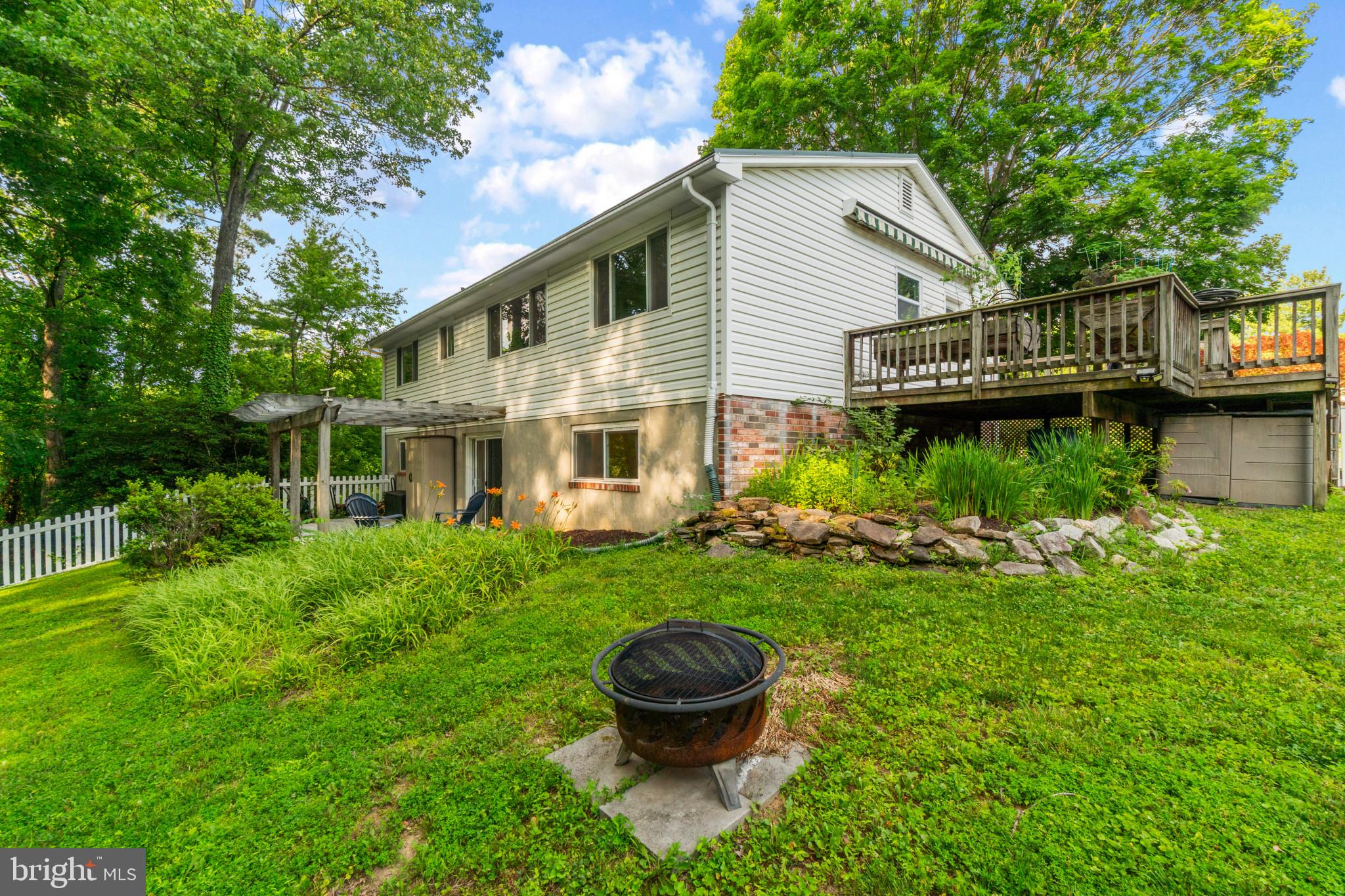 3738 CROSS BOW COURT