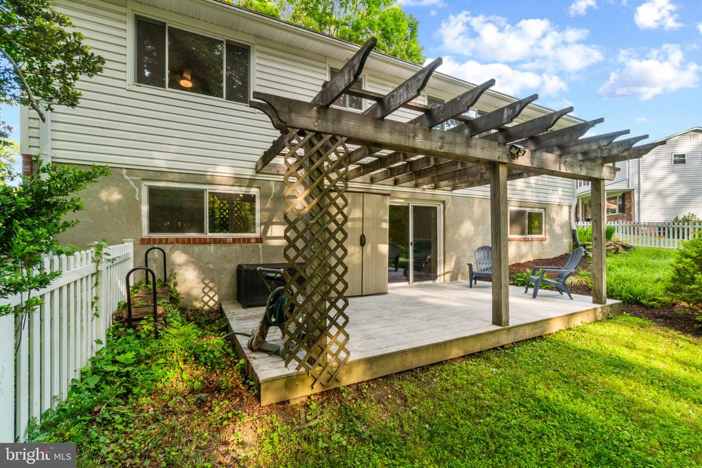3738 CROSS BOW COURT