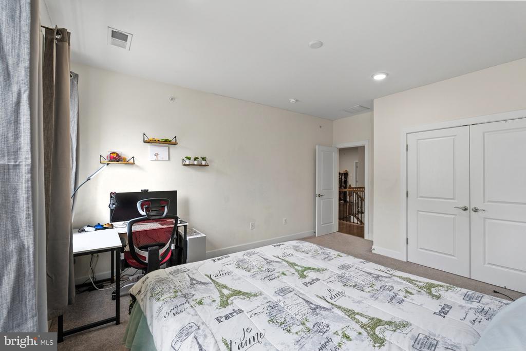 2609 VARDON LANE