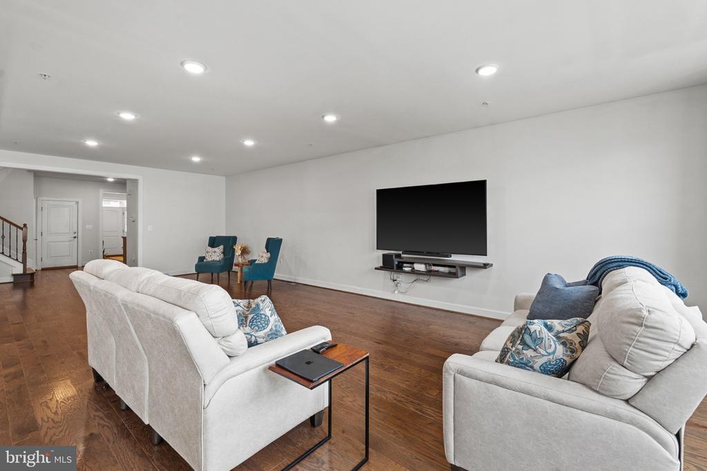 2609 VARDON LANE