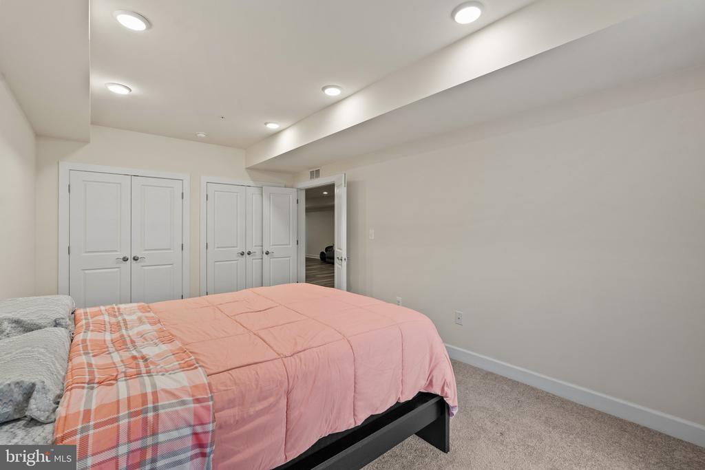 2609 VARDON LANE