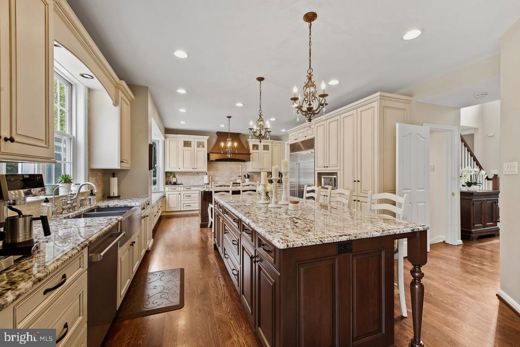8229 MICHAELS RDG RIDGE