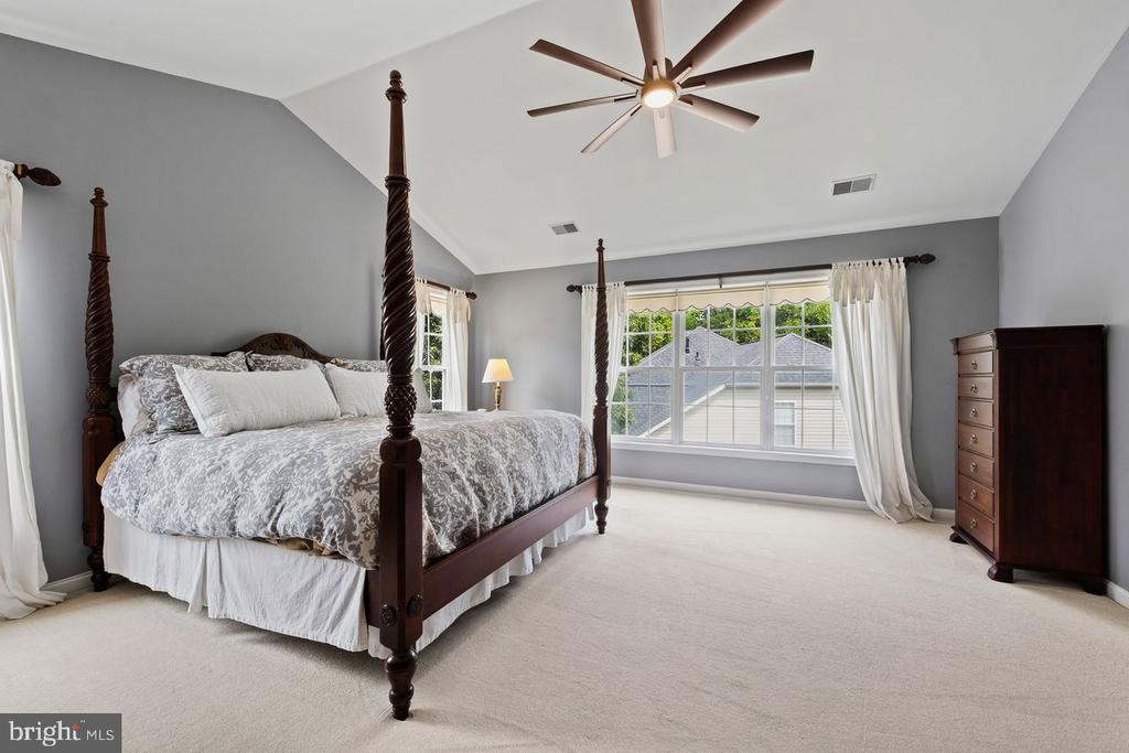 8229 MICHAELS RDG RIDGE
