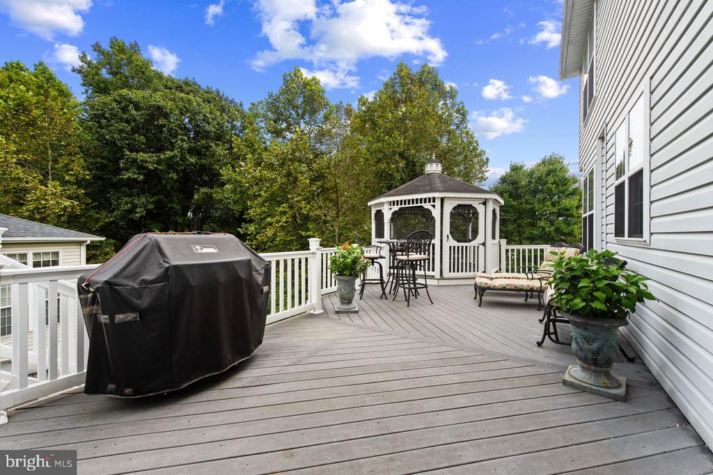 8229 MICHAELS RDG RIDGE