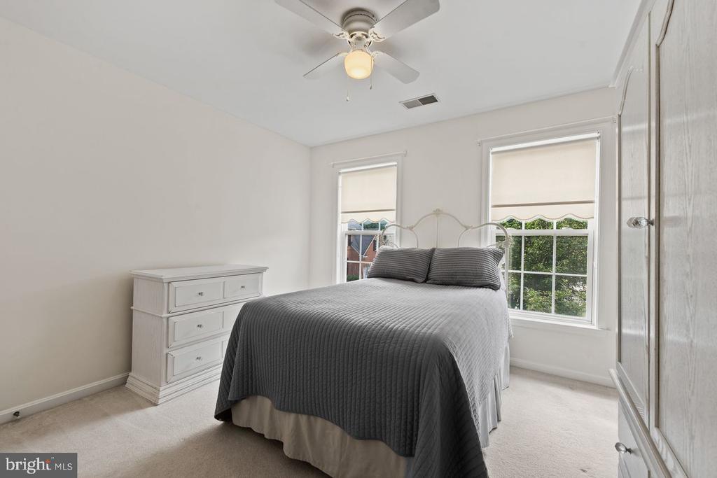 8229 MICHAELS RDG RIDGE