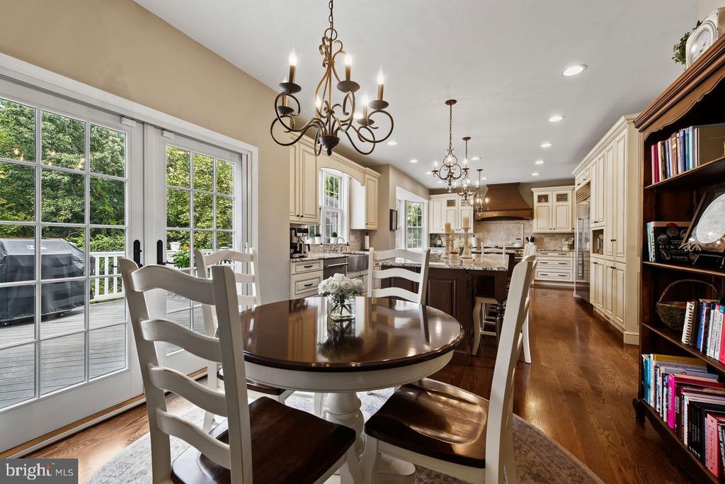 8229 MICHAELS RDG RIDGE