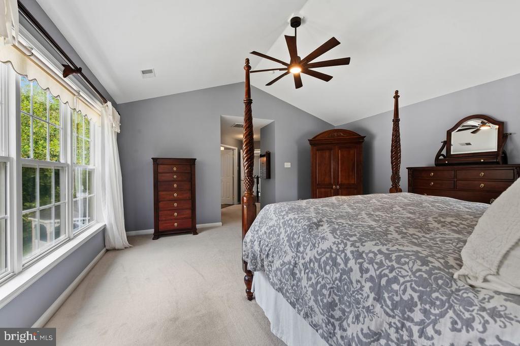 8229 MICHAELS RDG RIDGE