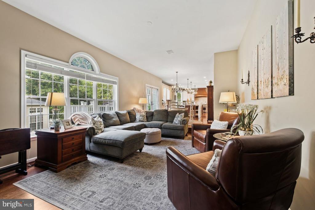 8229 MICHAELS RDG RIDGE