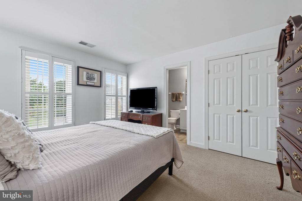 5427 SIMPKINS COURT