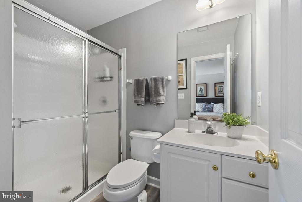 5427 SIMPKINS COURT