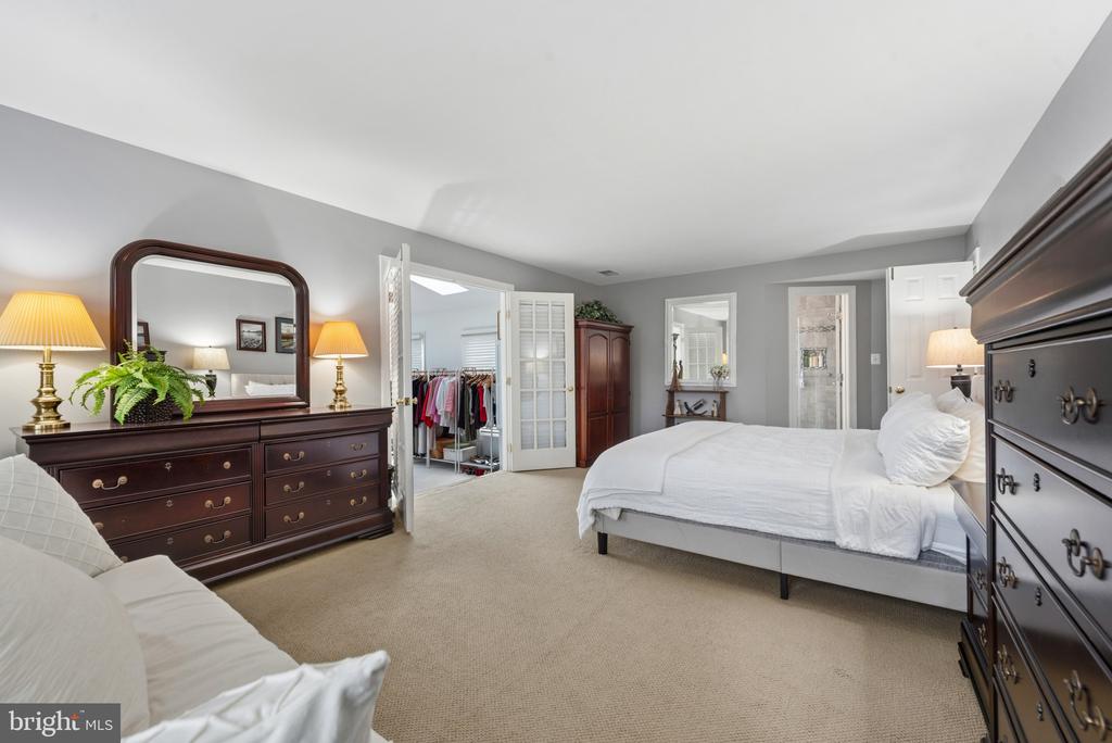 5427 SIMPKINS COURT
