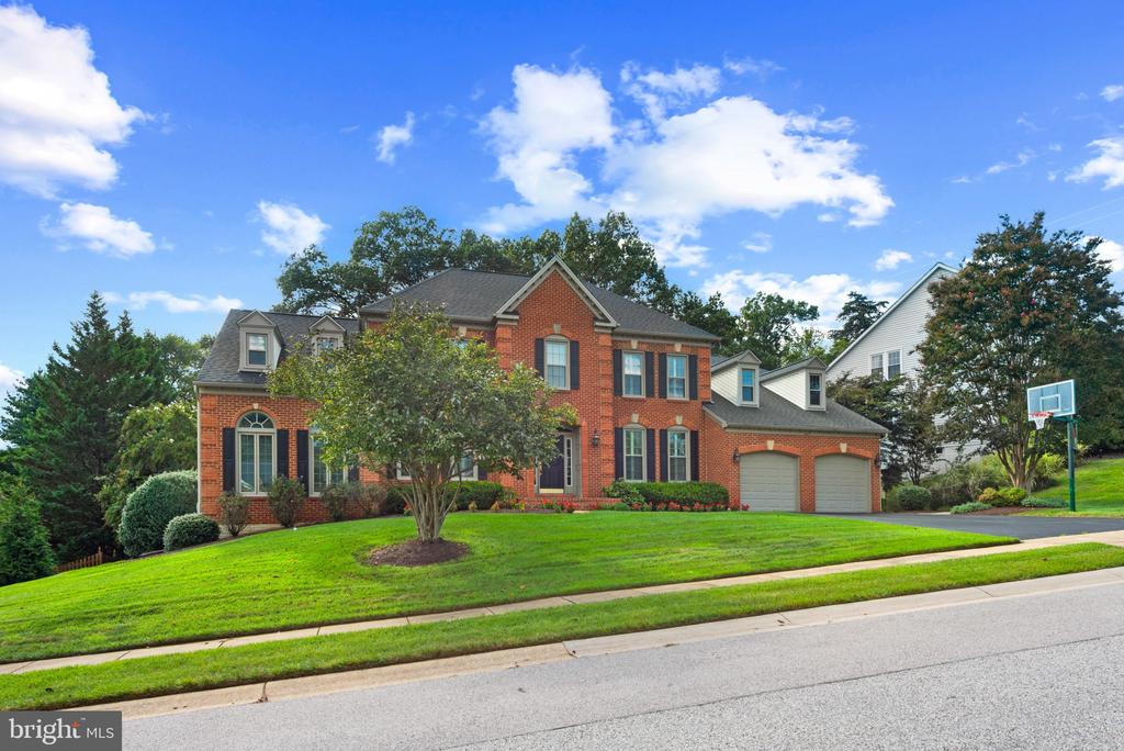 5427 SIMPKINS COURT