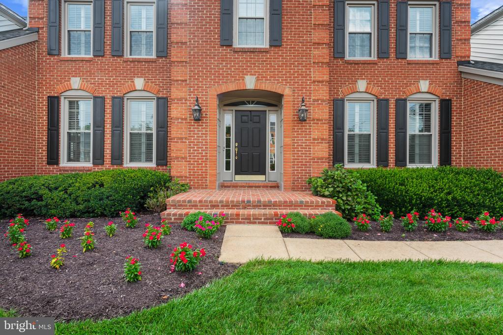 5427 SIMPKINS COURT