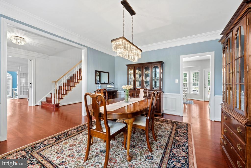 5427 SIMPKINS COURT