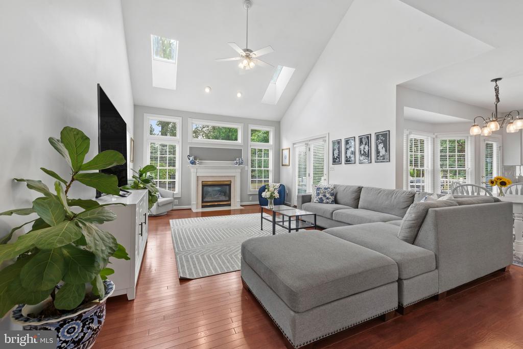 5427 SIMPKINS COURT