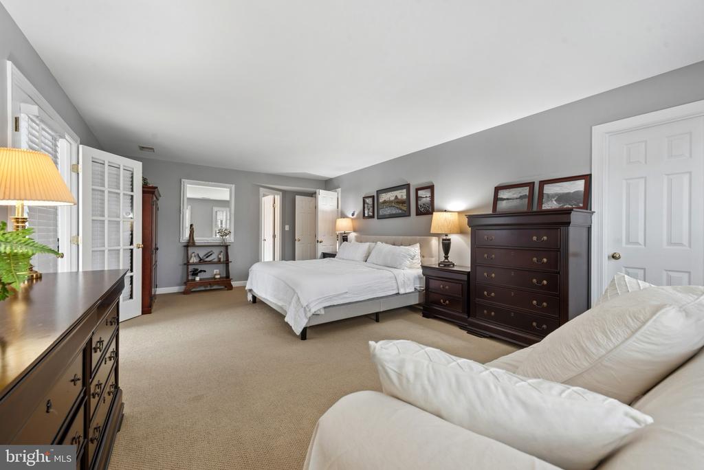5427 SIMPKINS COURT