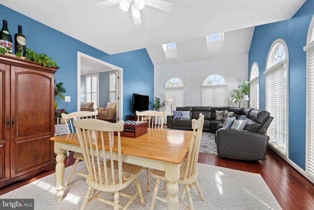 5427 SIMPKINS COURT