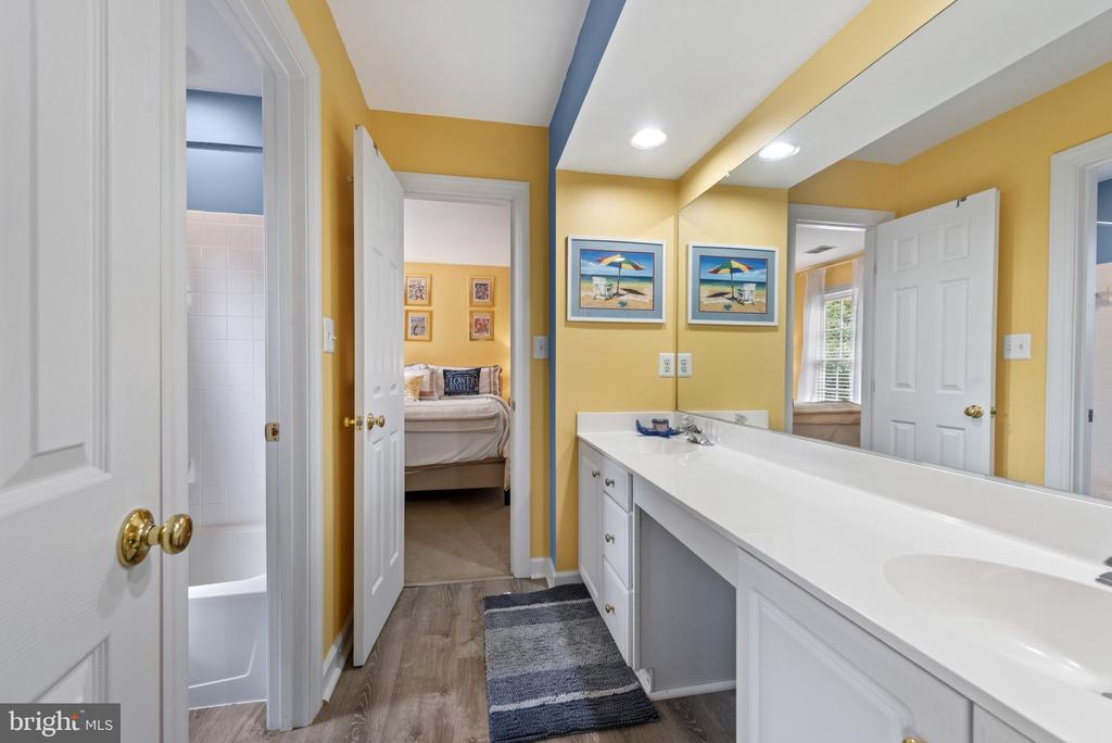 5427 SIMPKINS COURT
