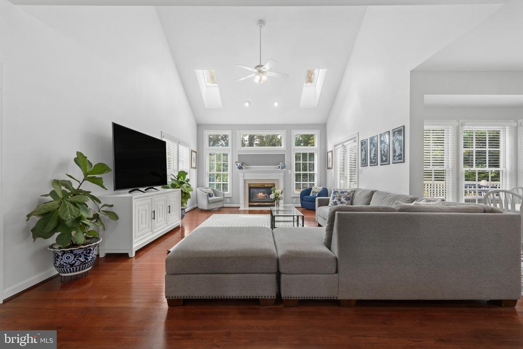 5427 SIMPKINS COURT