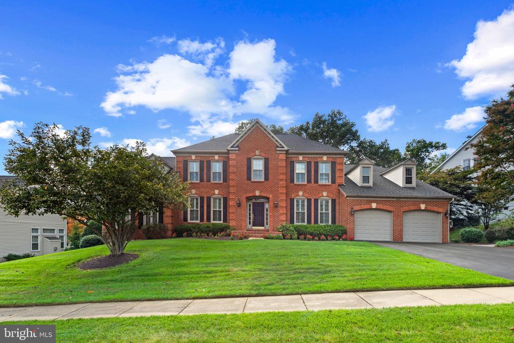 5427 SIMPKINS COURT