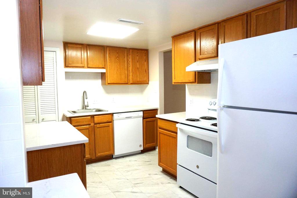 5430 EL CAMINO Unit: 1 AB