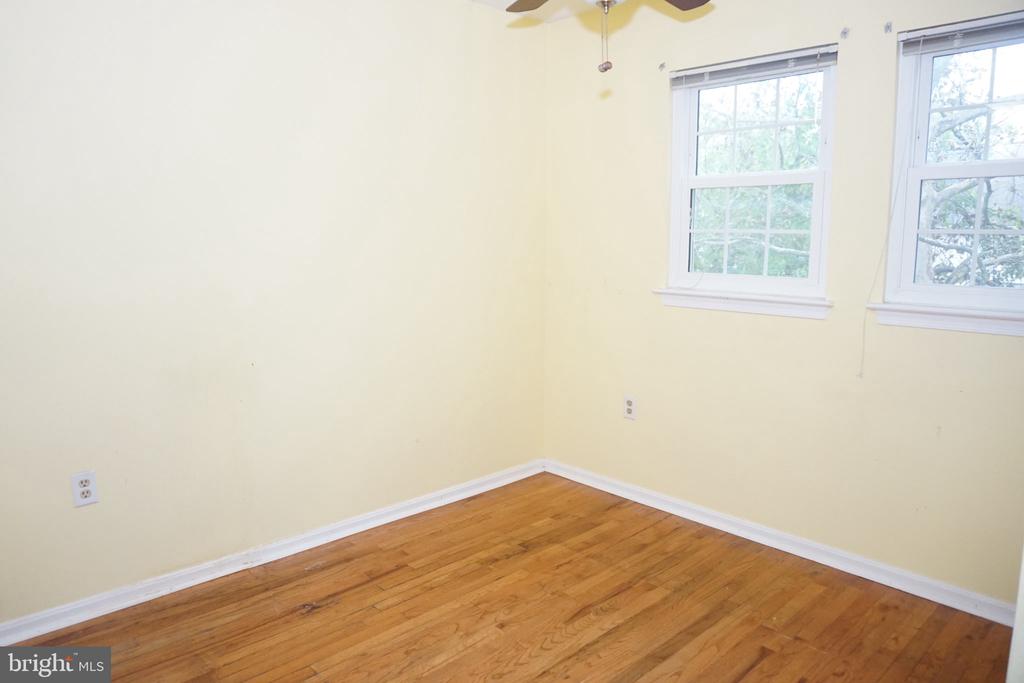 8397 MONTGOMERY RUN ROAD Unit: G