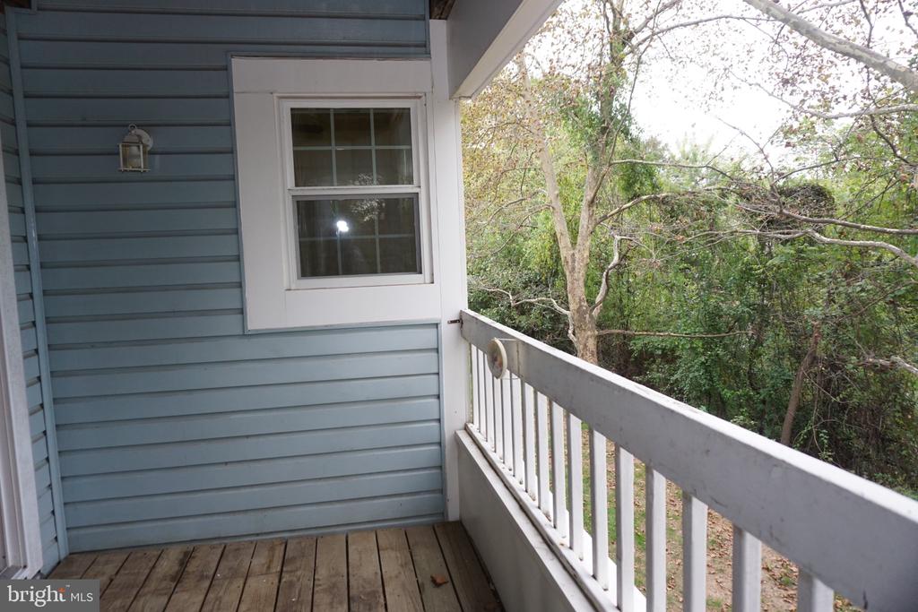 8397 MONTGOMERY RUN ROAD Unit: G