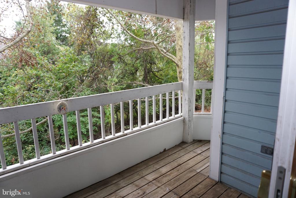 8397 MONTGOMERY RUN ROAD Unit: G