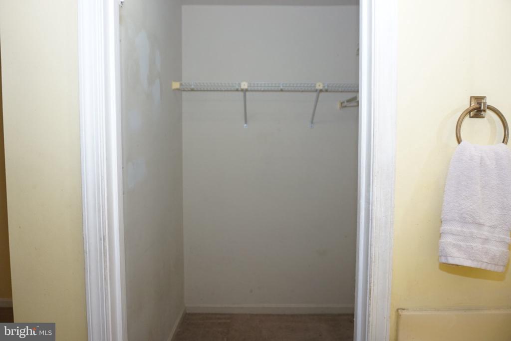 8397 MONTGOMERY RUN ROAD Unit: G